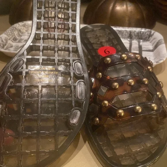 SALE $15 - NWTO Vince Caputo tortoiseshell jelly slides - Size 6 - Picture 9 of 9